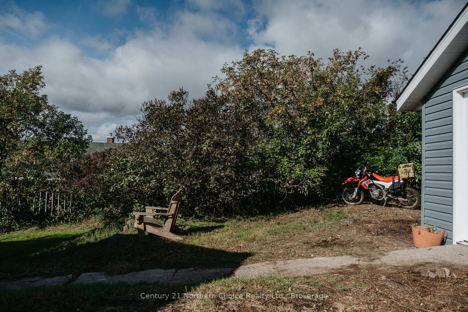 Photo 33 of 44 Peter Street, Kenora, Norman — HOMEH