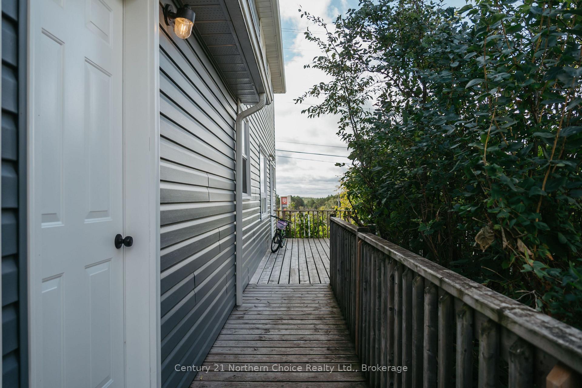 Photo 37 of 44 Peter Street, Kenora, Norman — HOMEH