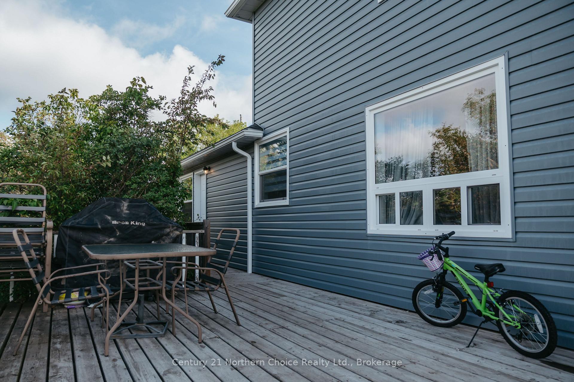 Photo 40 of 44 Peter Street, Kenora, Norman — HOMEH
