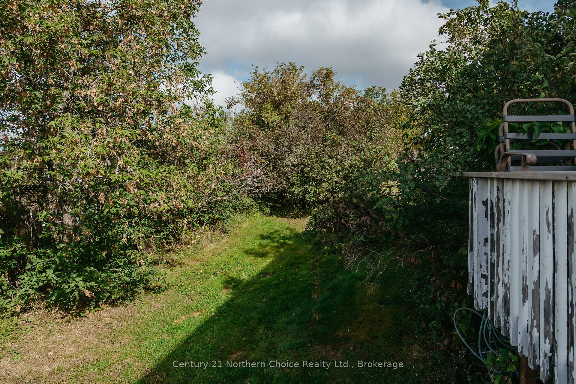 Photo 43 of 44 Peter Street, Kenora, Norman — HOMEH