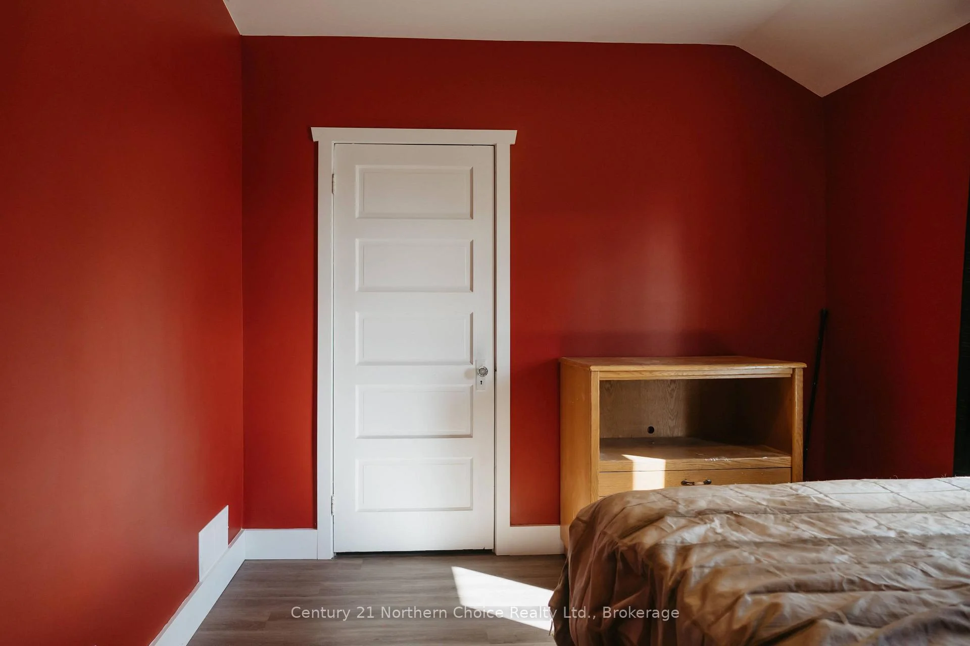Photo 27 of 44 Peter Street, Kenora, Norman — HOMEH