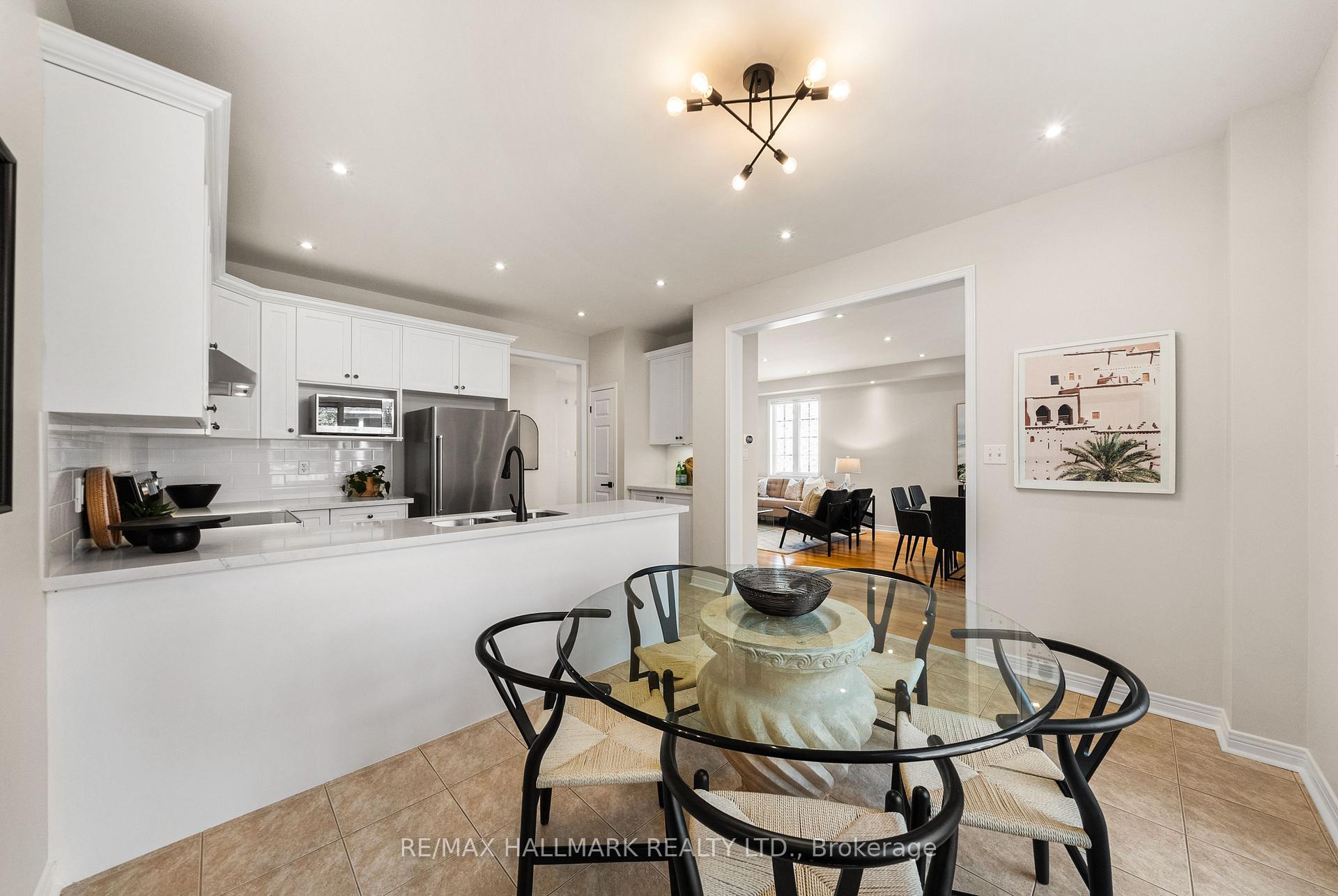 Photo 16 of 26 Larcastle Avenue, Markham, Berczy — HOMEH