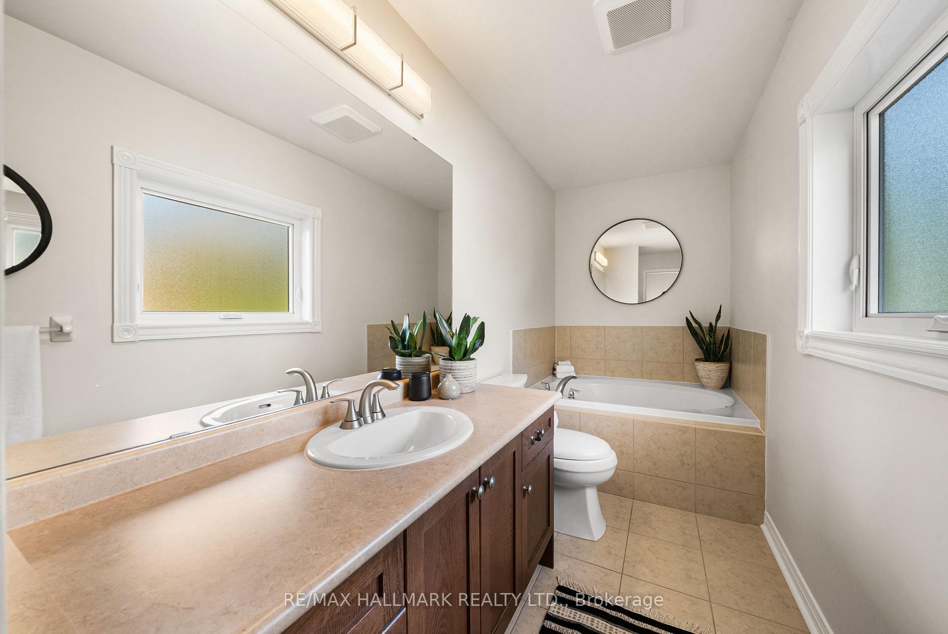 Photo 25 of 26 Larcastle Avenue, Markham, Berczy — HOMEH