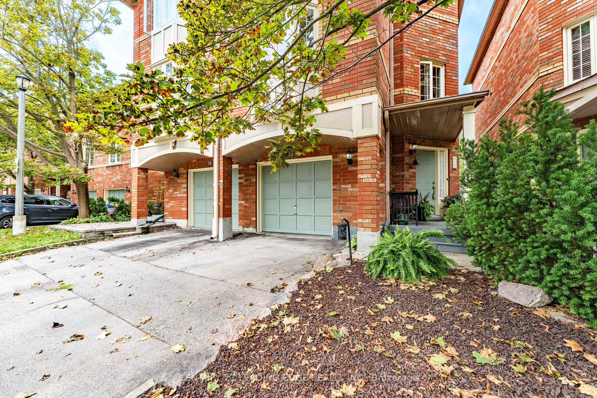 Photo 2 of 11 Guildpark Pathway, Scarborough, Guildwood — HOMEH