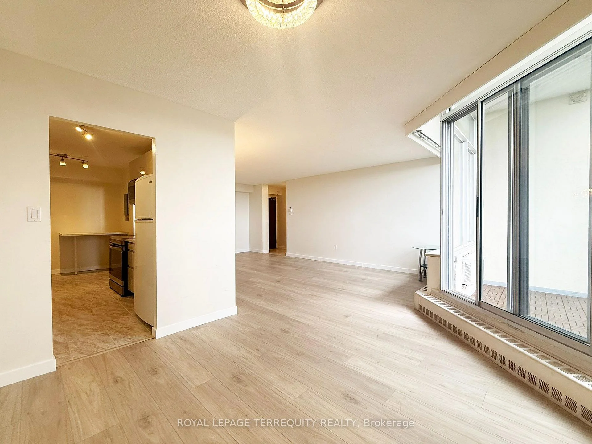 Photo 8 of Unit 1901, 420 Mill Road, Etobicoke, Eringate-Centennial-West Deane — HOMEH