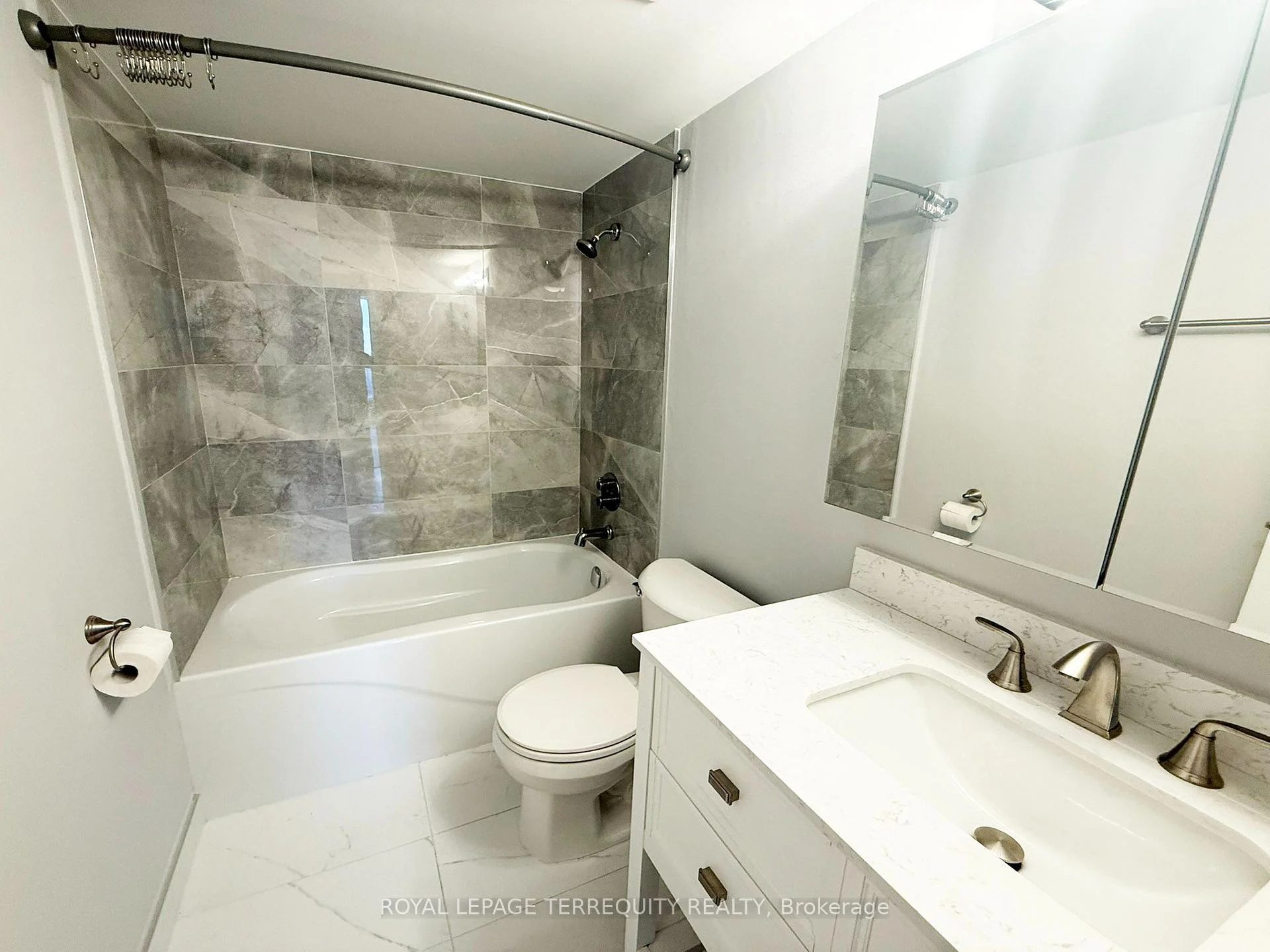 Photo 13 of Unit 1901, 420 Mill Road, Etobicoke, Eringate-Centennial-West Deane — HOMEH