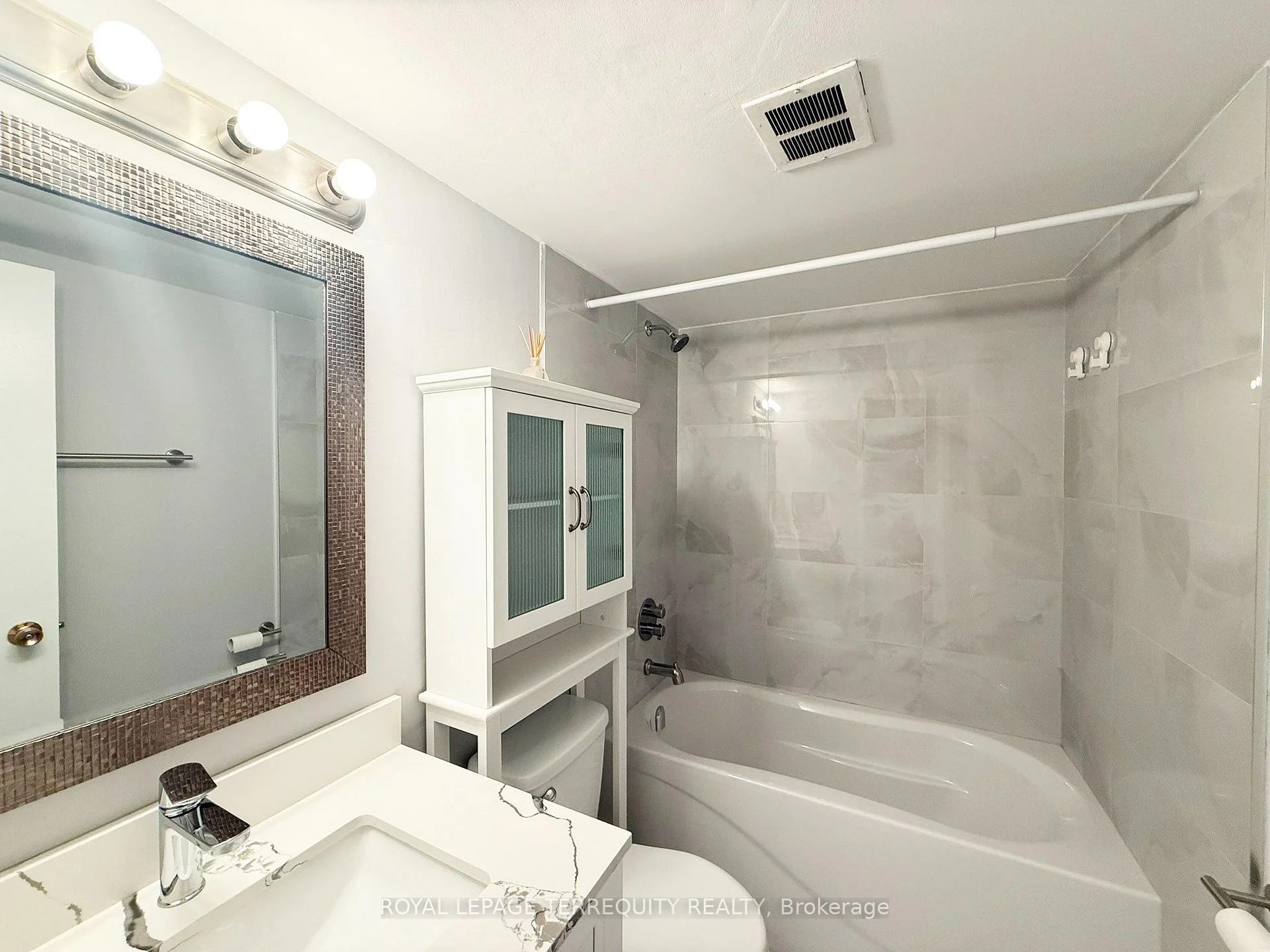Photo 14 of Unit 1901, 420 Mill Road, Etobicoke, Eringate-Centennial-West Deane — HOMEH