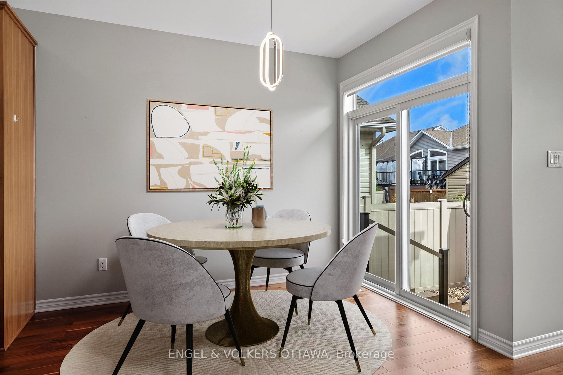 Photo 8 of 865 Tewin Circle, Ottawa, Camelot — HOMEH