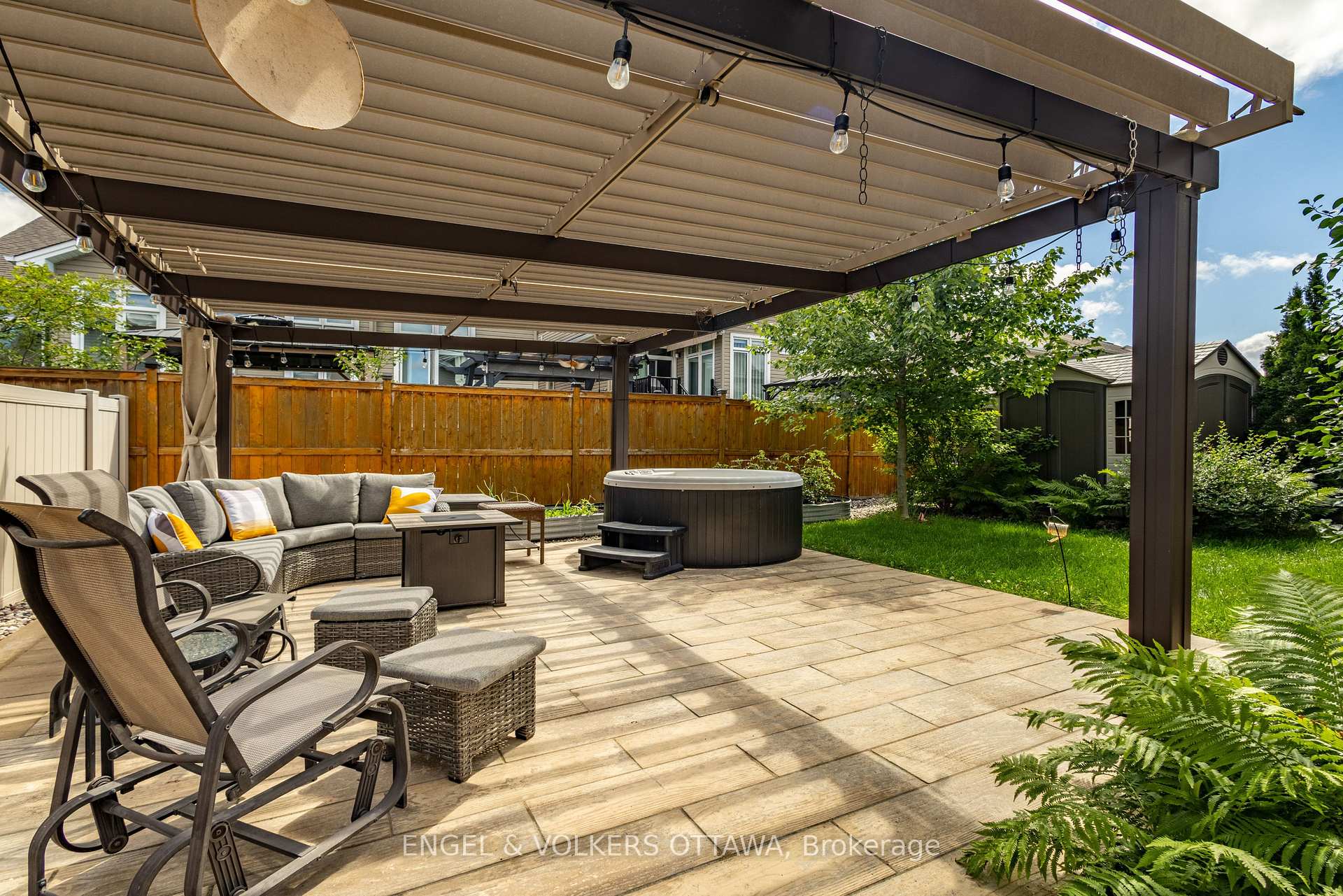 Photo 30 of 865 Tewin Circle, Ottawa, Camelot — HOMEH