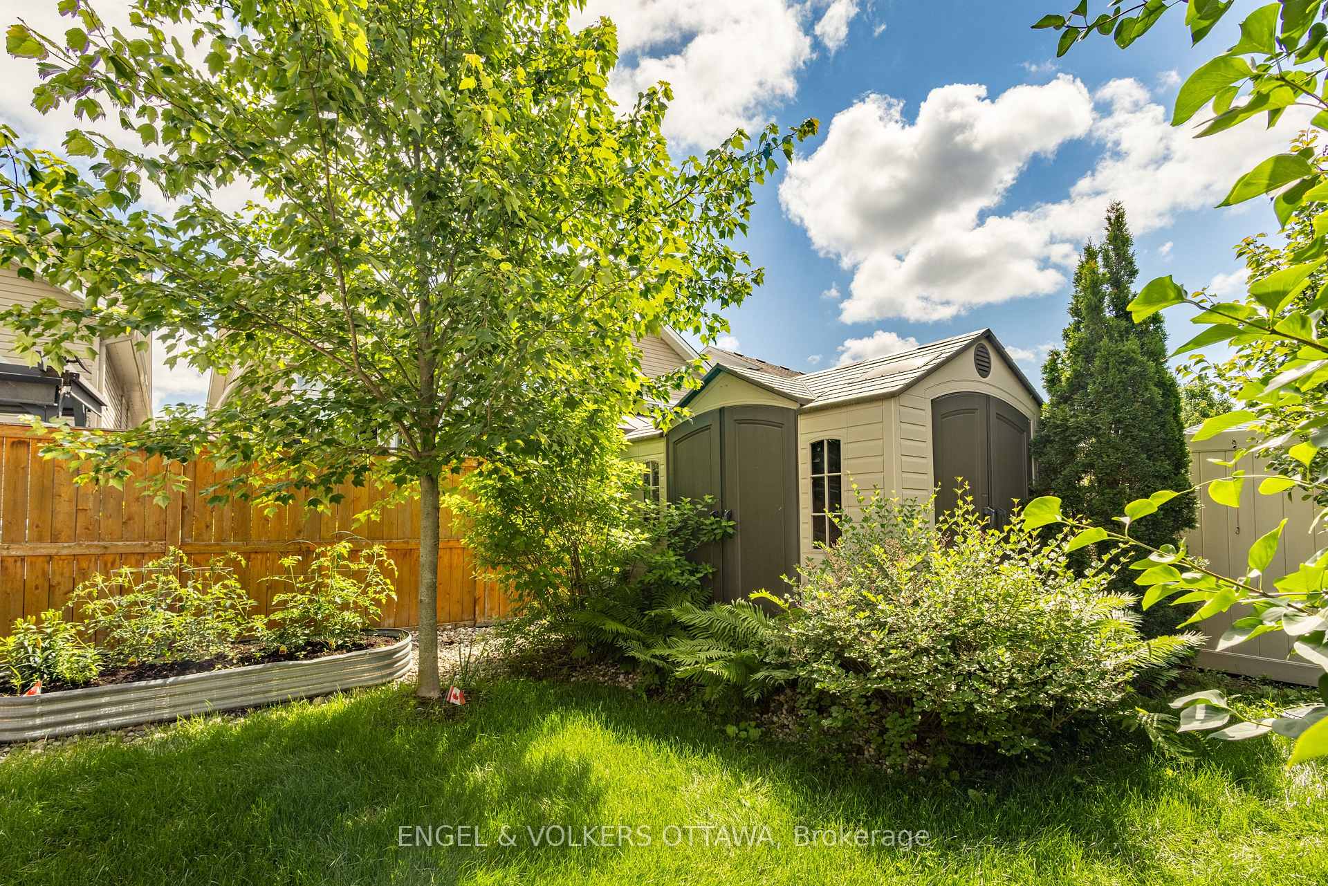 Photo 32 of 865 Tewin Circle, Ottawa, Camelot — HOMEH