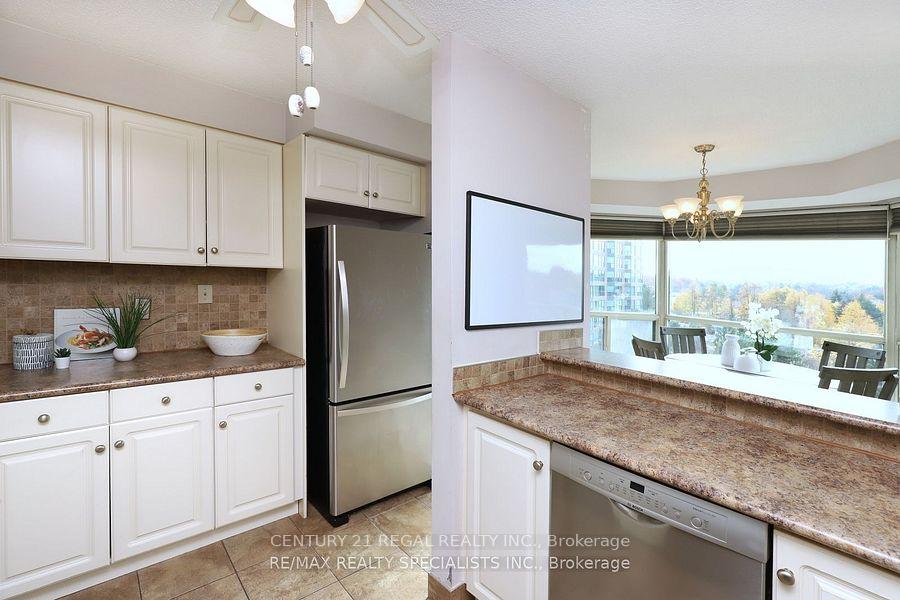 Photo 6 of Unit 704, 2155 Burnhamthorpe Road W, Mississauga, Erin Mills — HOMEH