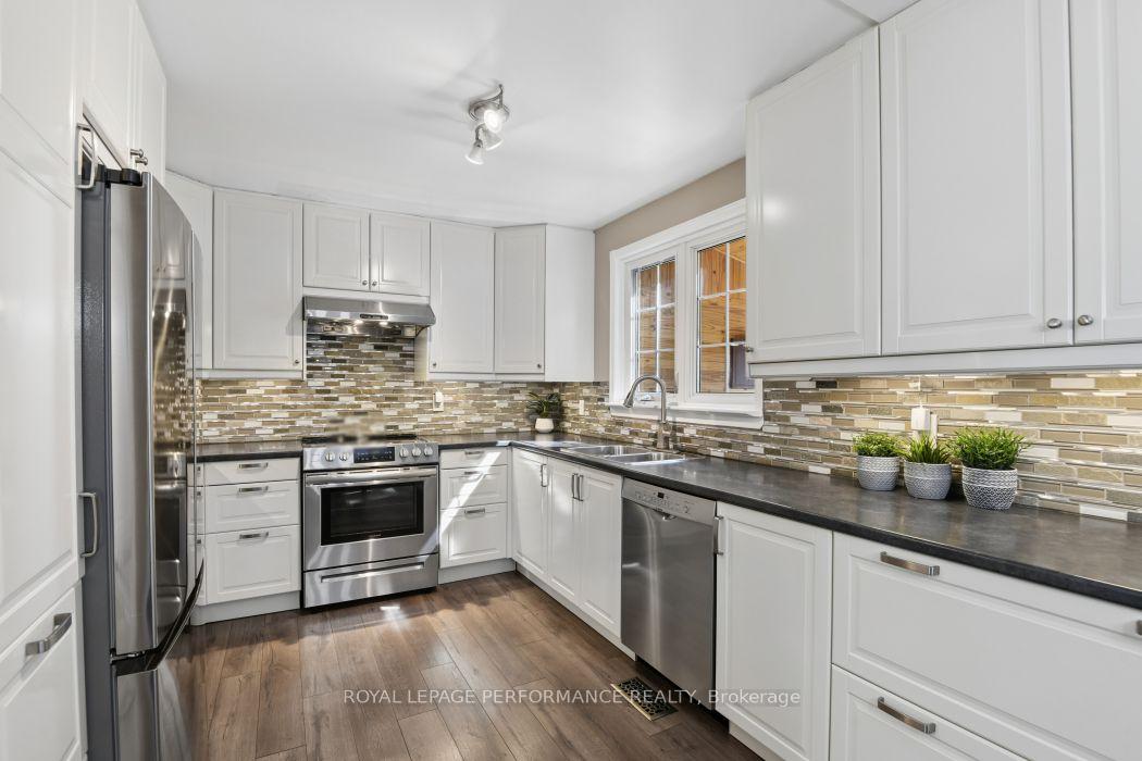Photo 9 of 4 Winchester Drive, Ottawa, Kanata - Glencairn/Hazeldean — HOMEH