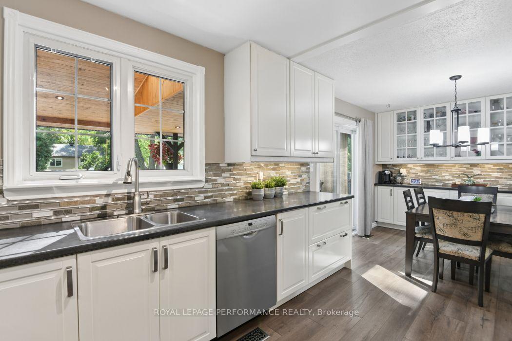 Photo 11 of 4 Winchester Drive, Ottawa, Kanata - Glencairn/Hazeldean — HOMEH