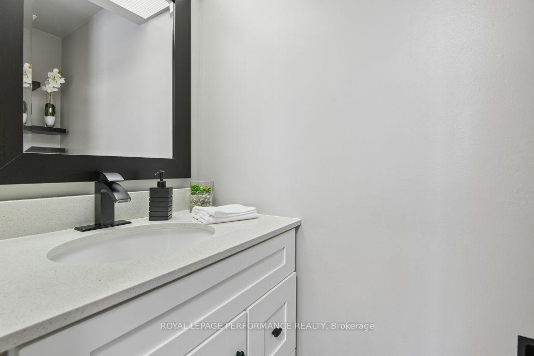 Photo 15 of 4 Winchester Drive, Ottawa, Kanata - Glencairn/Hazeldean — HOMEH