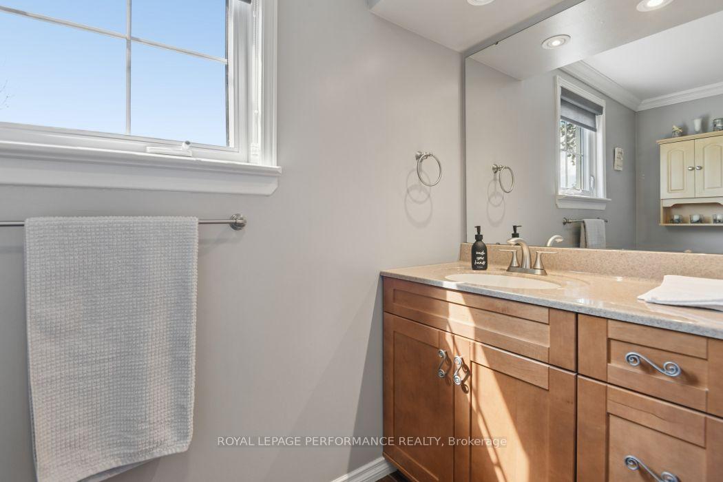 Photo 23 of 4 Winchester Drive, Ottawa, Kanata - Glencairn/Hazeldean — HOMEH