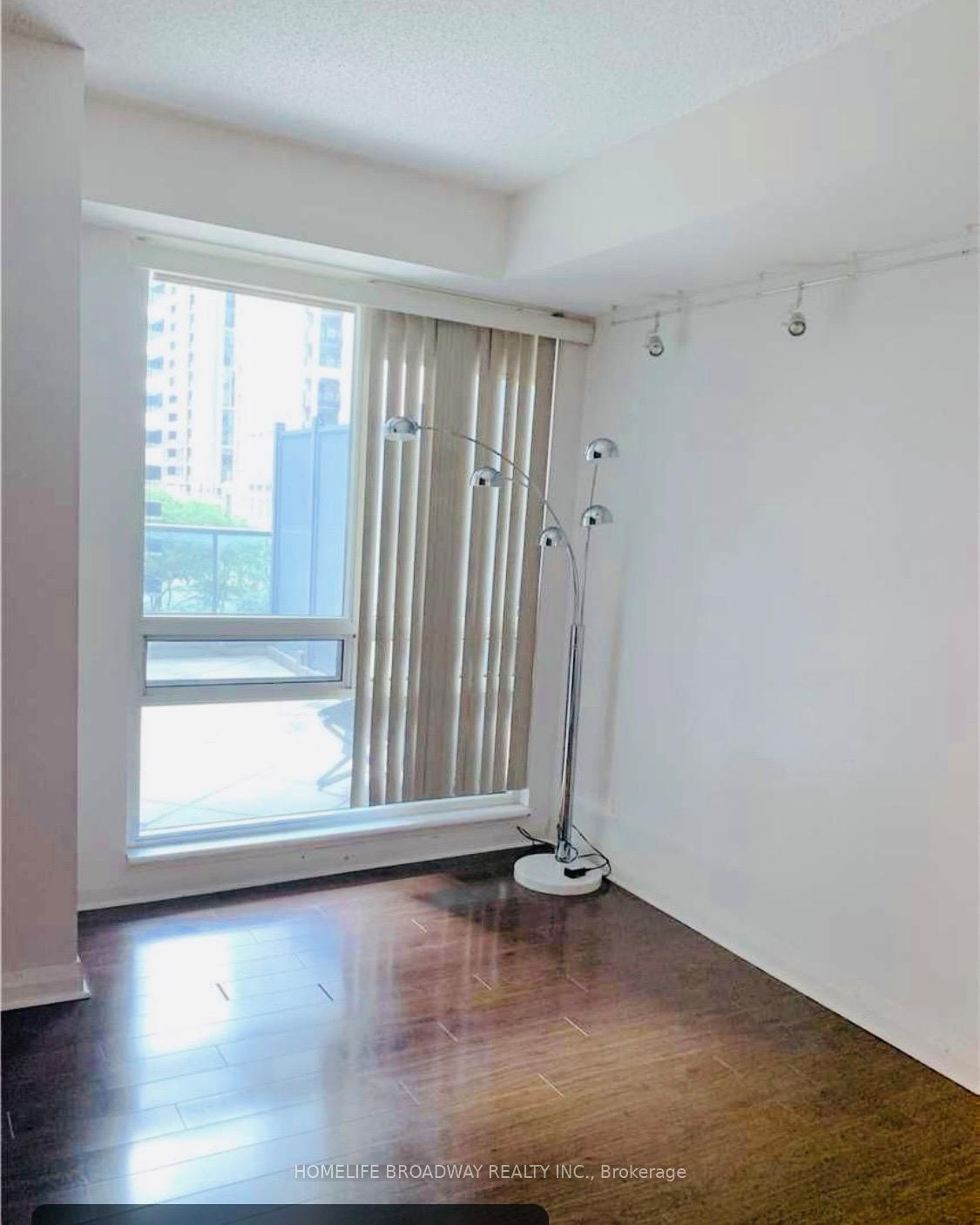 Photo 5 of Unit 403, 1121 Bay Street, Toronto, Bay Street Corridor — HOMEH