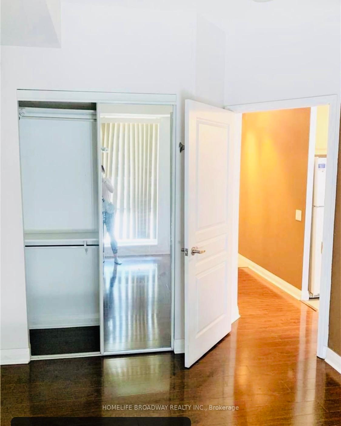 Photo 6 of Unit 403, 1121 Bay Street, Toronto, Bay Street Corridor — HOMEH
