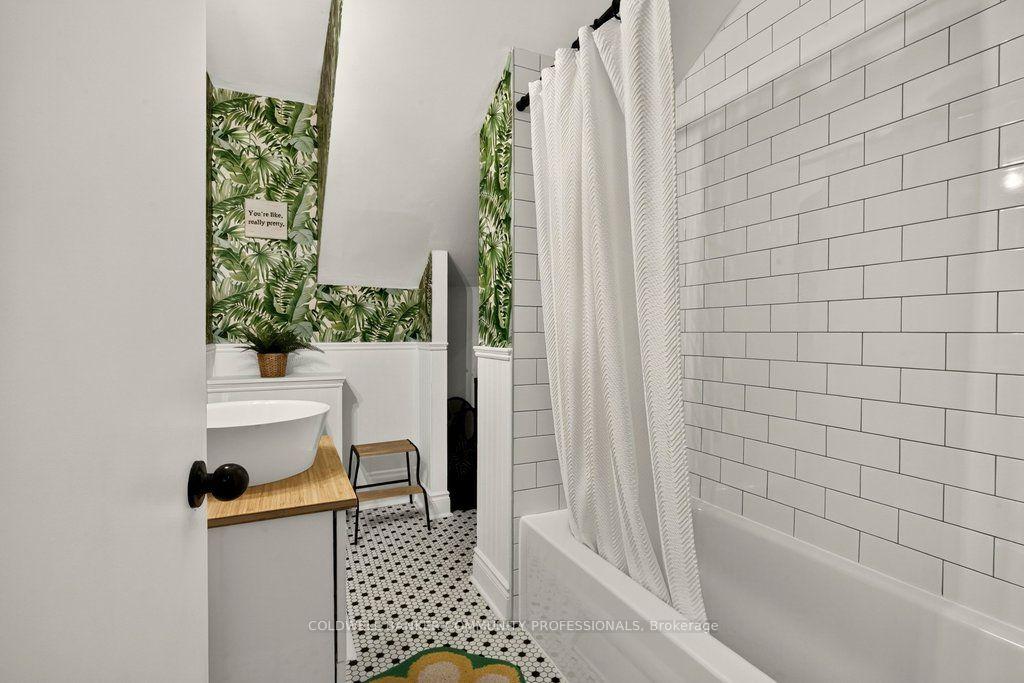 Photo 32 of 139 Belmont Avenue, Hamilton, Crown Point — HOMEH