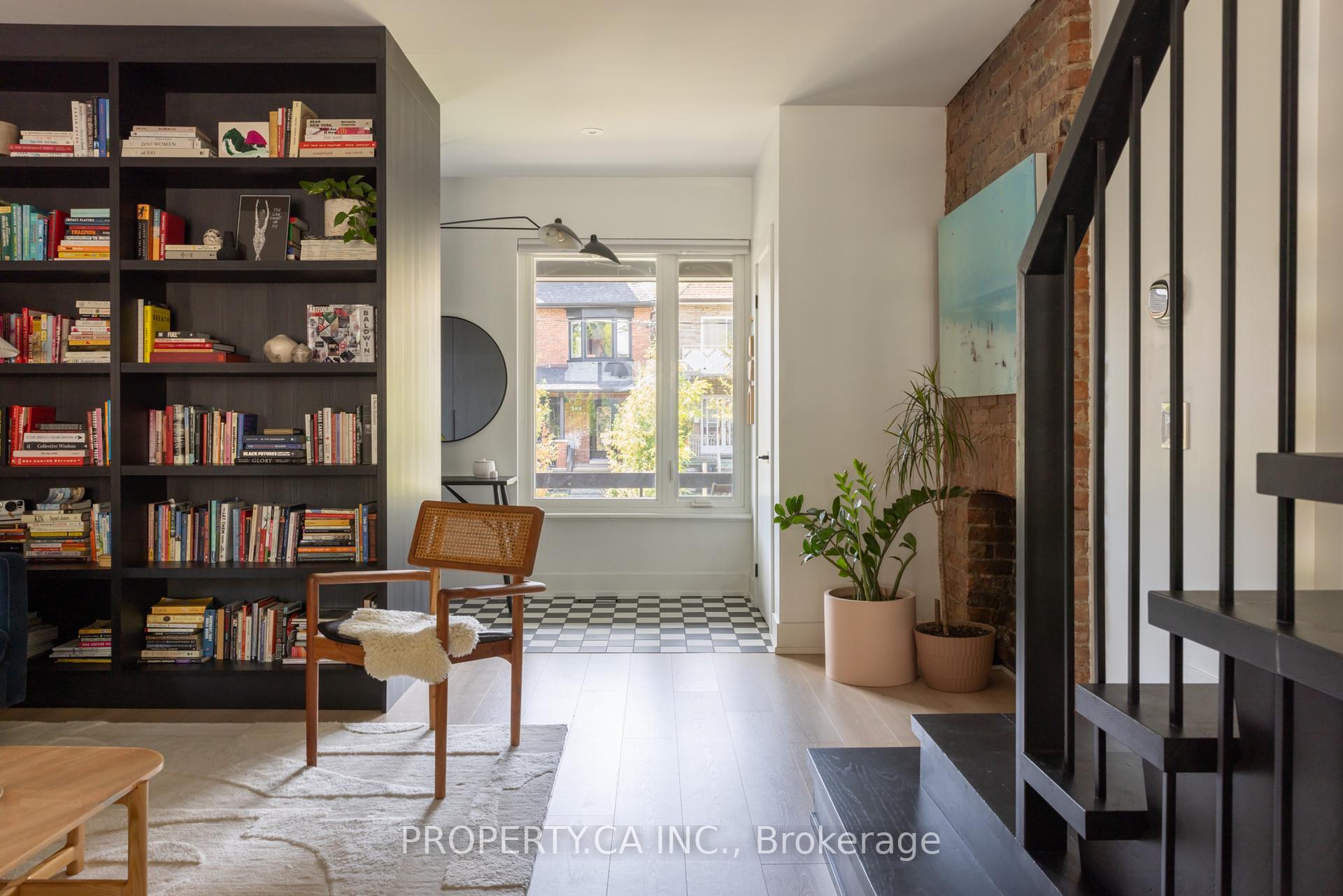Photo 3 of 301 Grace Street, Toronto, Palmerston-Little Italy — HOMEH