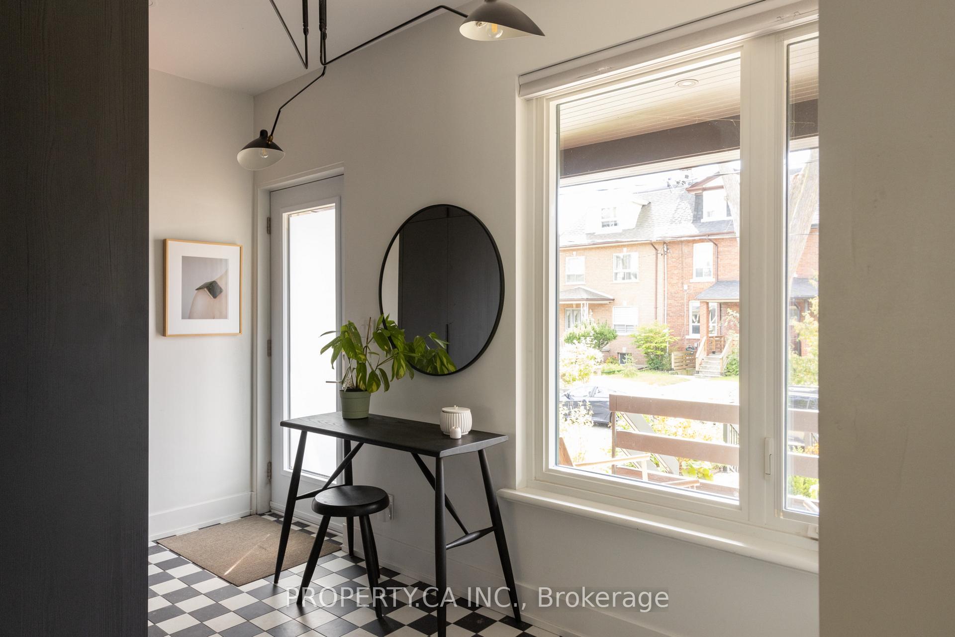 Photo 6 of 301 Grace Street, Toronto, Palmerston-Little Italy — HOMEH