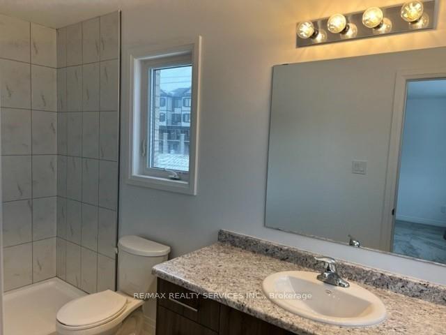 Photo 7 of 18 Roper Place, Kitchener, Huron Park — HOMEH