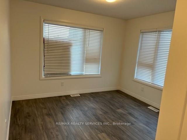 Photo 8 of 18 Roper Place, Kitchener, Huron Park — HOMEH