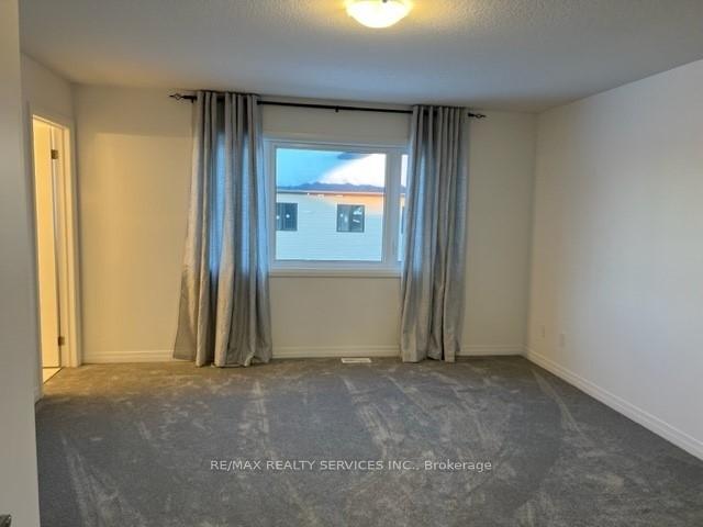 Photo 9 of 18 Roper Place, Kitchener, Huron Park — HOMEH