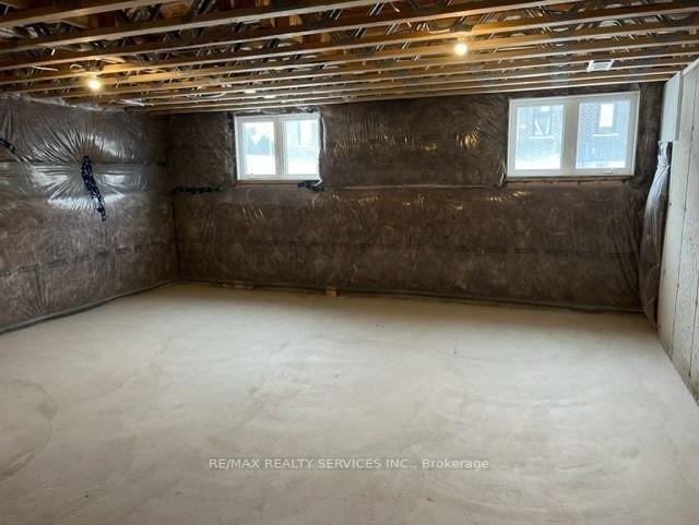 Photo 14 of 18 Roper Place, Kitchener, Huron Park — HOMEH