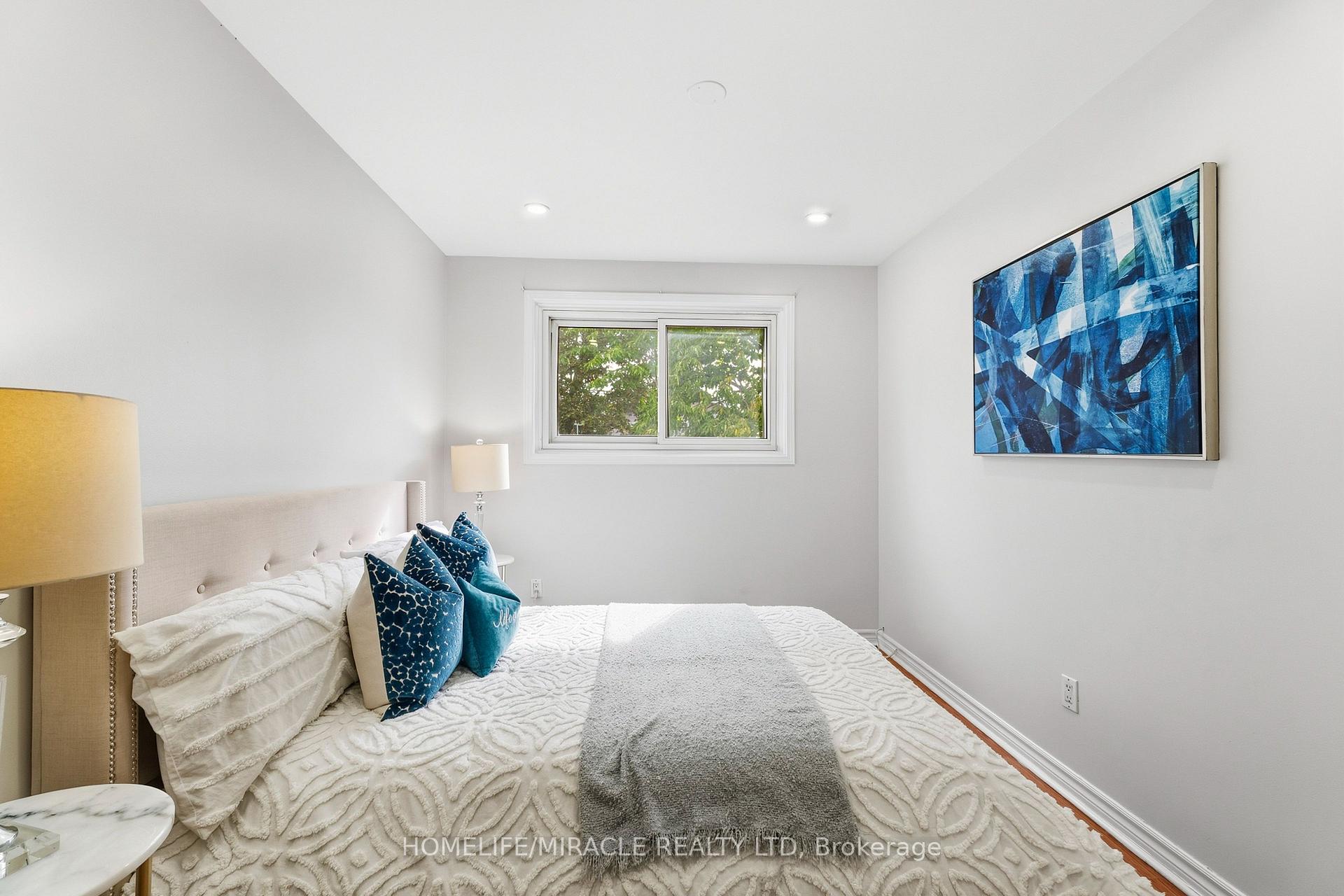 Photo 19 of 26 Abell Drive, Brampton, Madoc — HOMEH