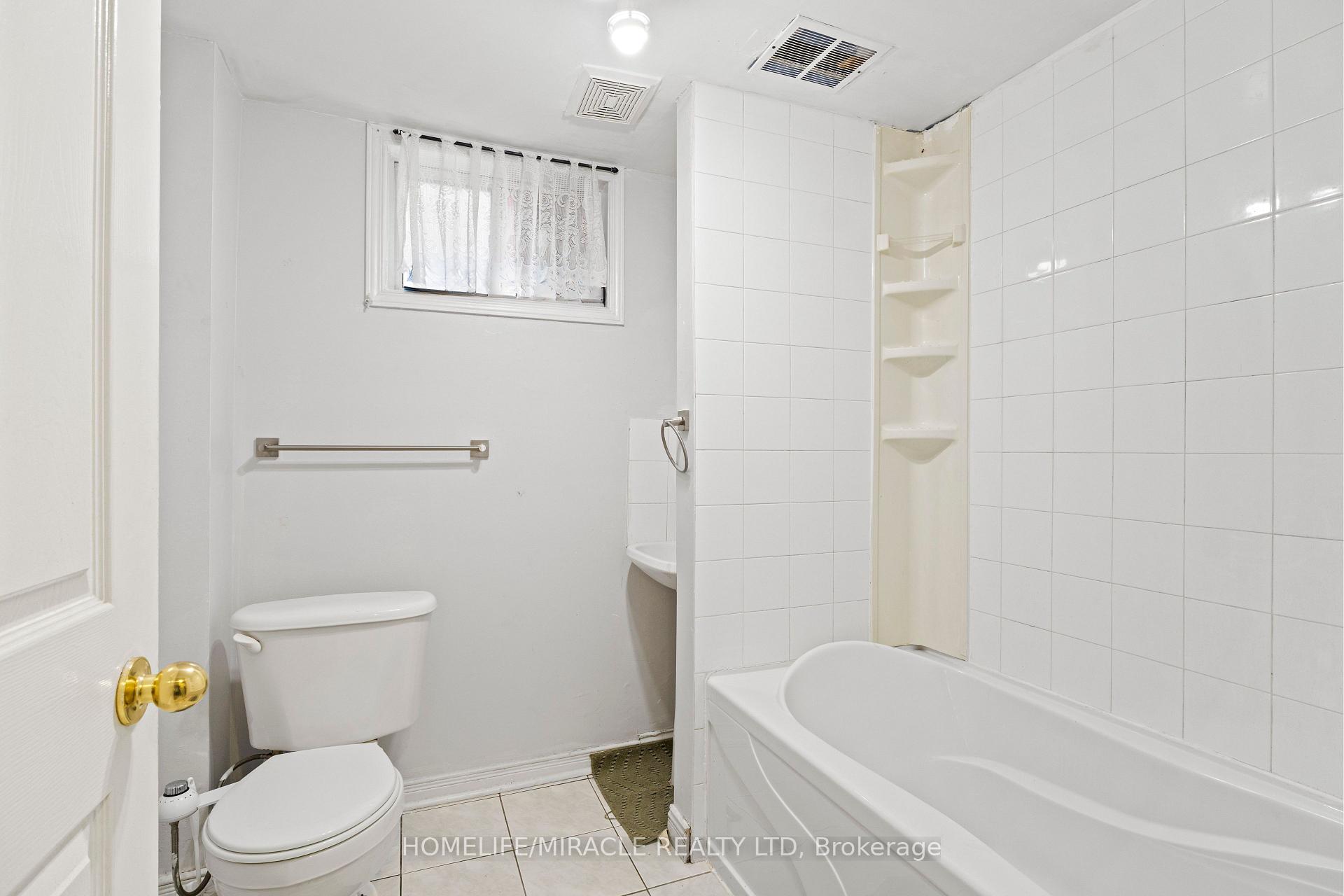 Photo 28 of 26 Abell Drive, Brampton, Madoc — HOMEH