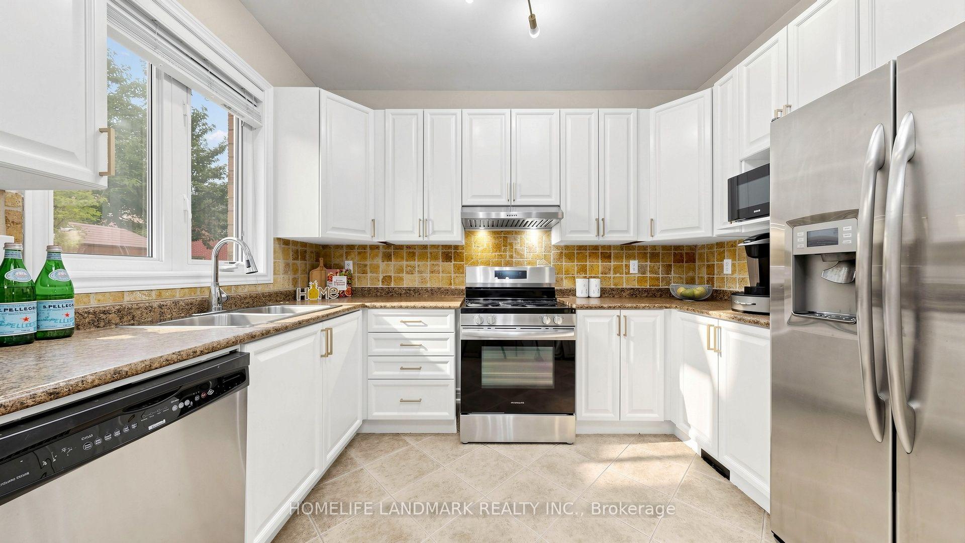 Photo 14 of 129 Beare Trail, Newmarket, Woodland Hill — HOMEH