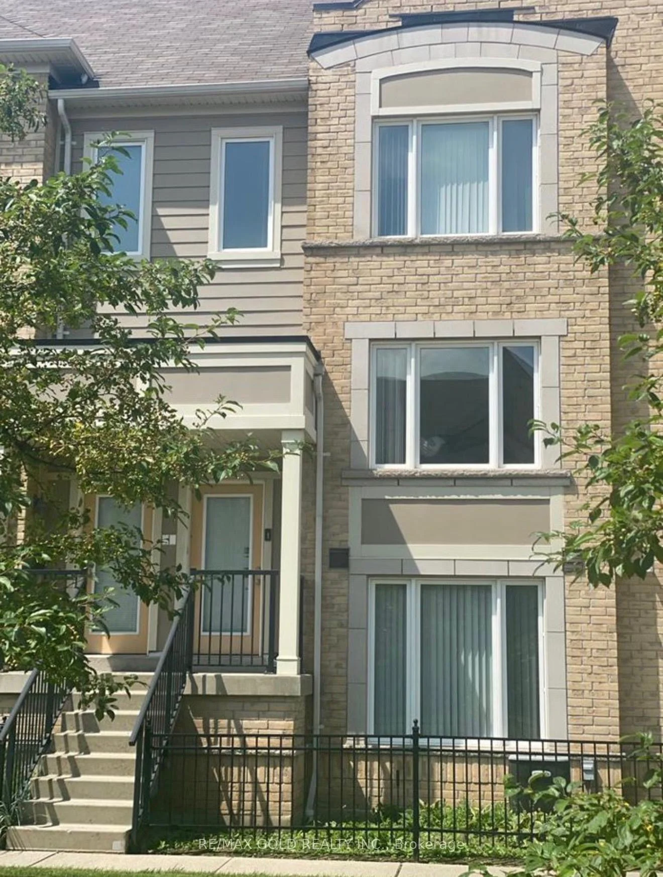 Front of Unit 156, 3050 Erin Centre Boulevard