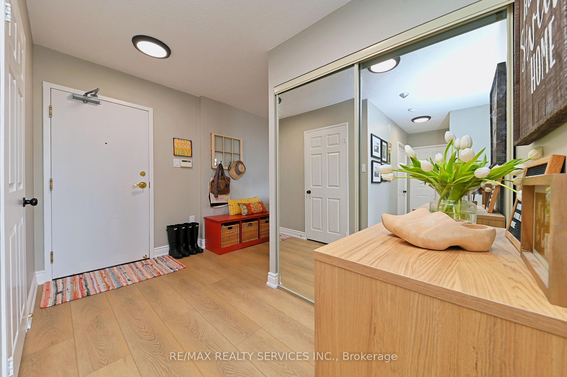 Photo 8 of Unit 905, 20 Cherrytree Drive, Brampton, Fletcher's Creek South — HOMEH