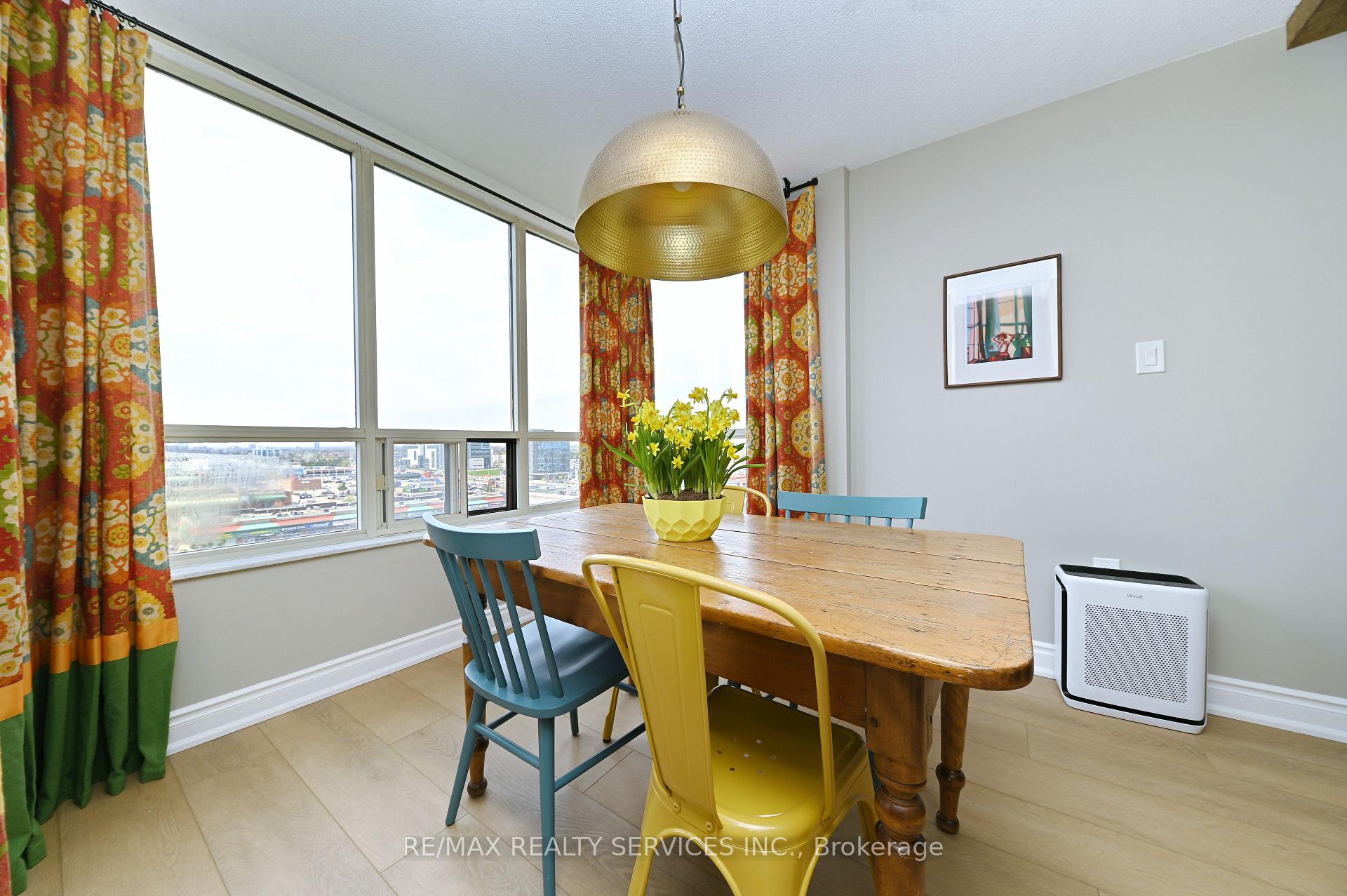Photo 10 of Unit 905, 20 Cherrytree Drive, Brampton, Fletcher's Creek South — HOMEH