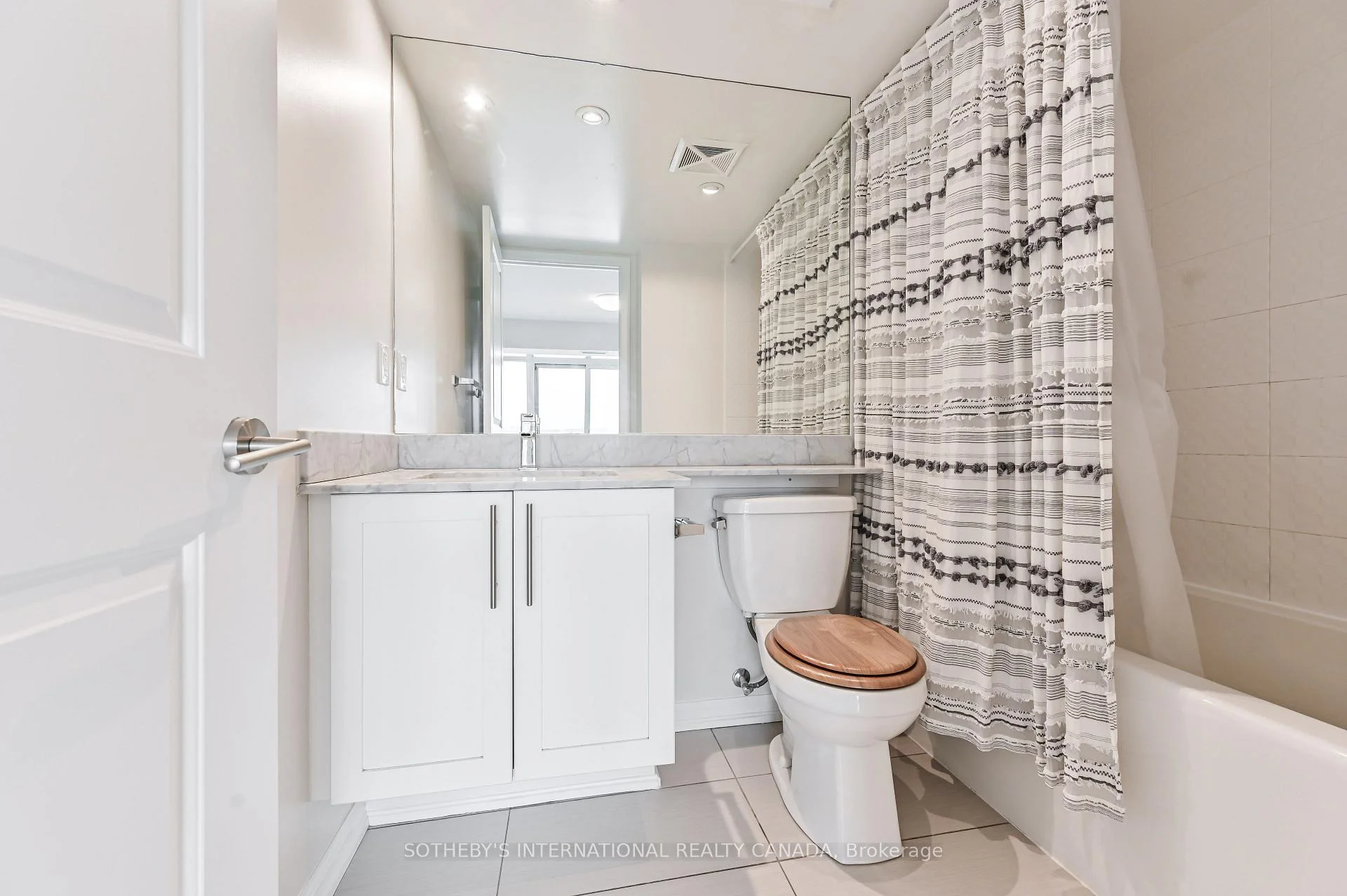 Photo 22 of Unit 1321, 85 East Liberty Street, Toronto, Waterfront Communities — HOMEH