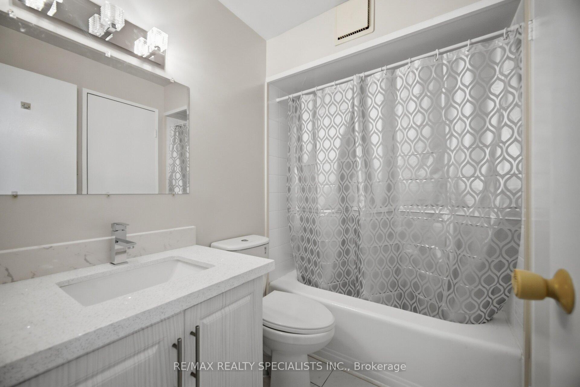 Photo 14 of Unit 6, 2170 Bromsgrove Road, Mississauga, Clarkson — HOMEH
