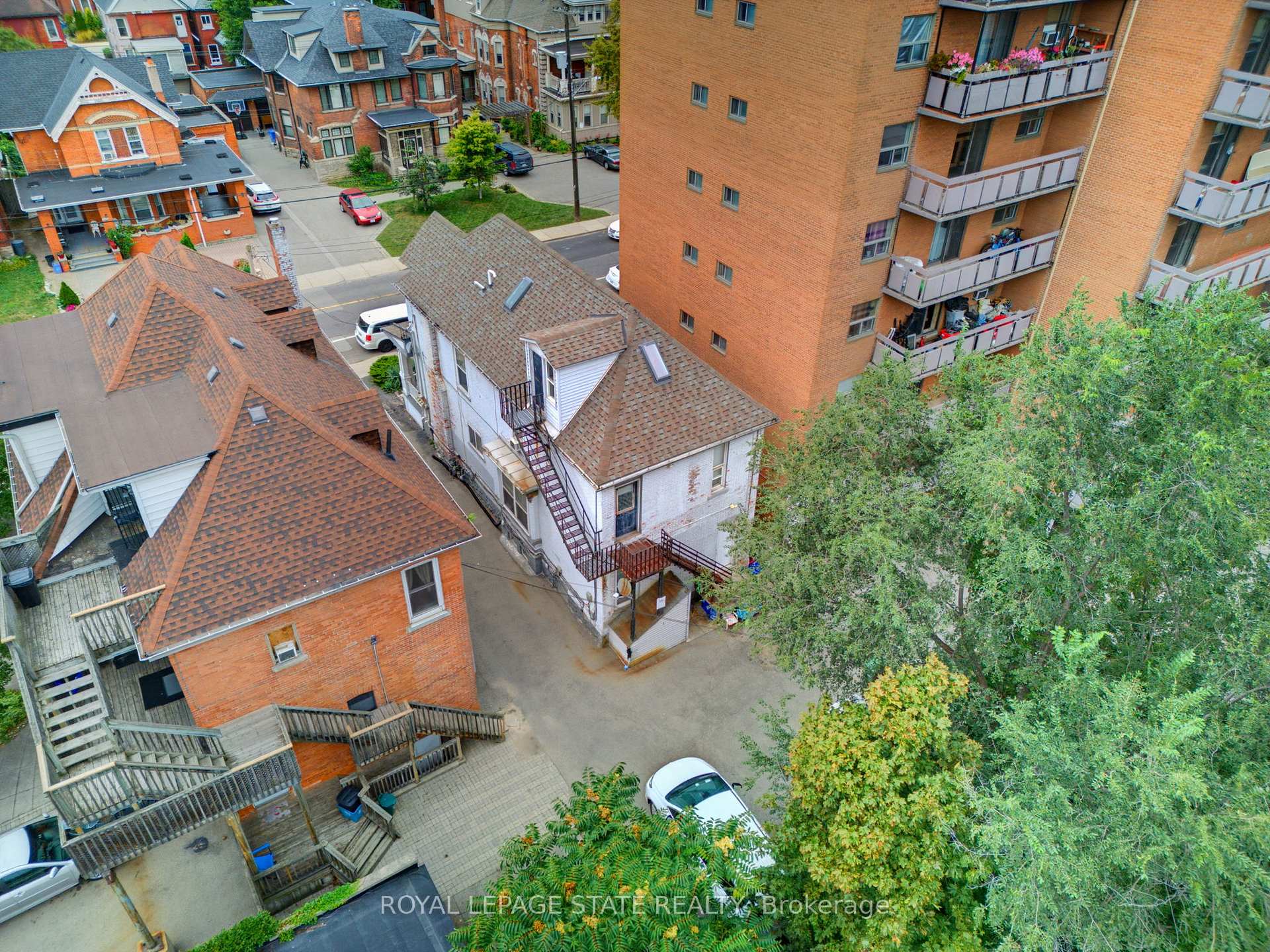 Photo 7 of 113 Wentworth Street S, Hamilton, Stinson — HOMEH