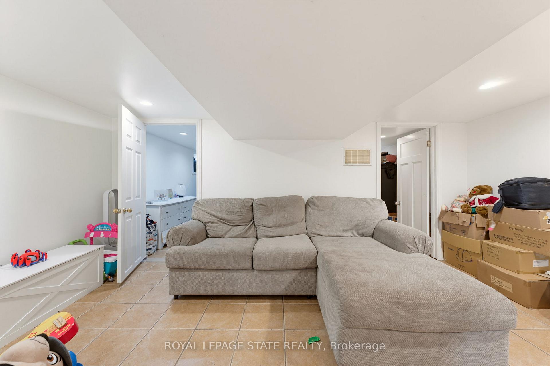 Photo 18 of 113 Wentworth Street S, Hamilton, Stinson — HOMEH