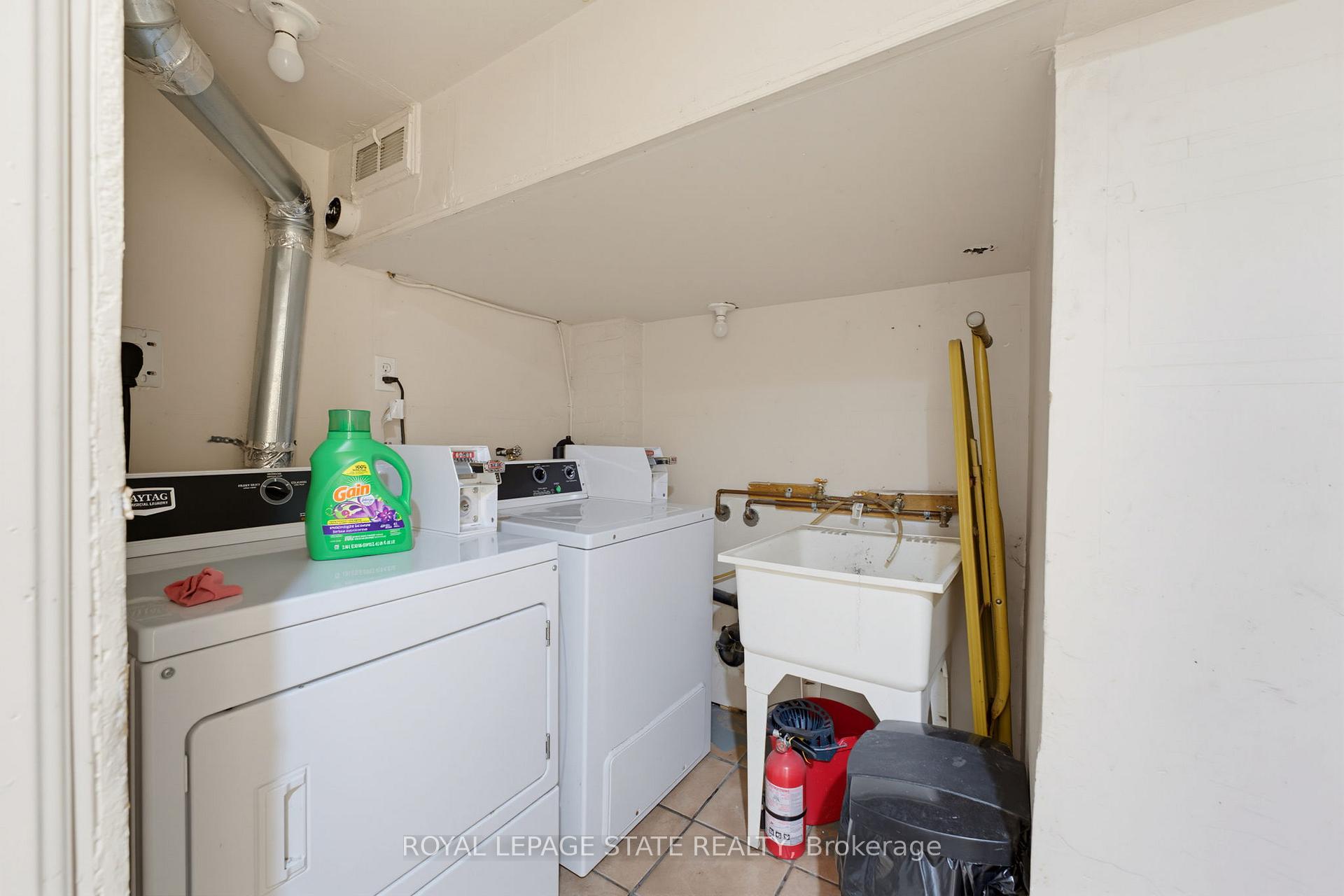 Photo 22 of 113 Wentworth Street S, Hamilton, Stinson — HOMEH