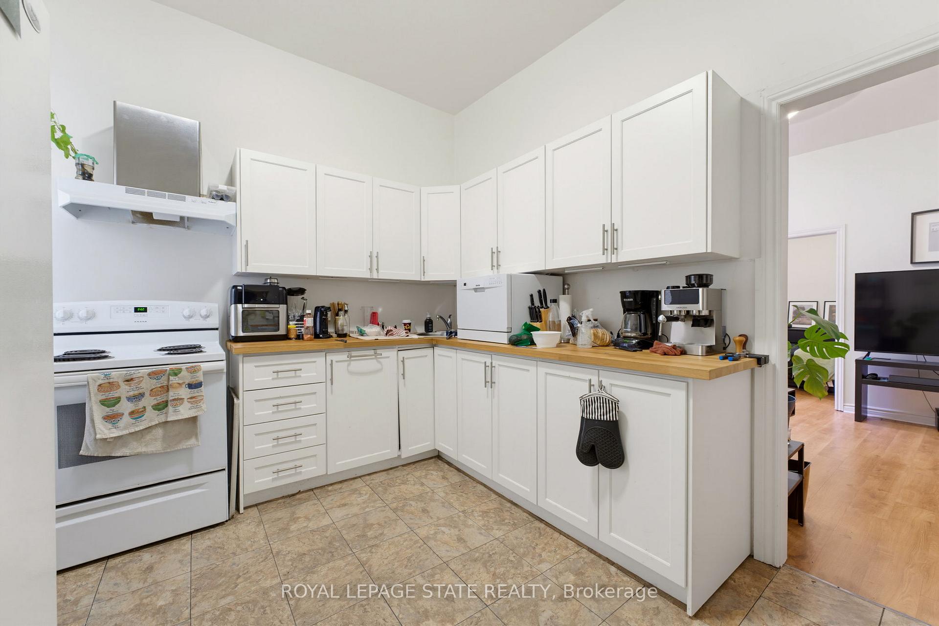 Photo 24 of 113 Wentworth Street S, Hamilton, Stinson — HOMEH