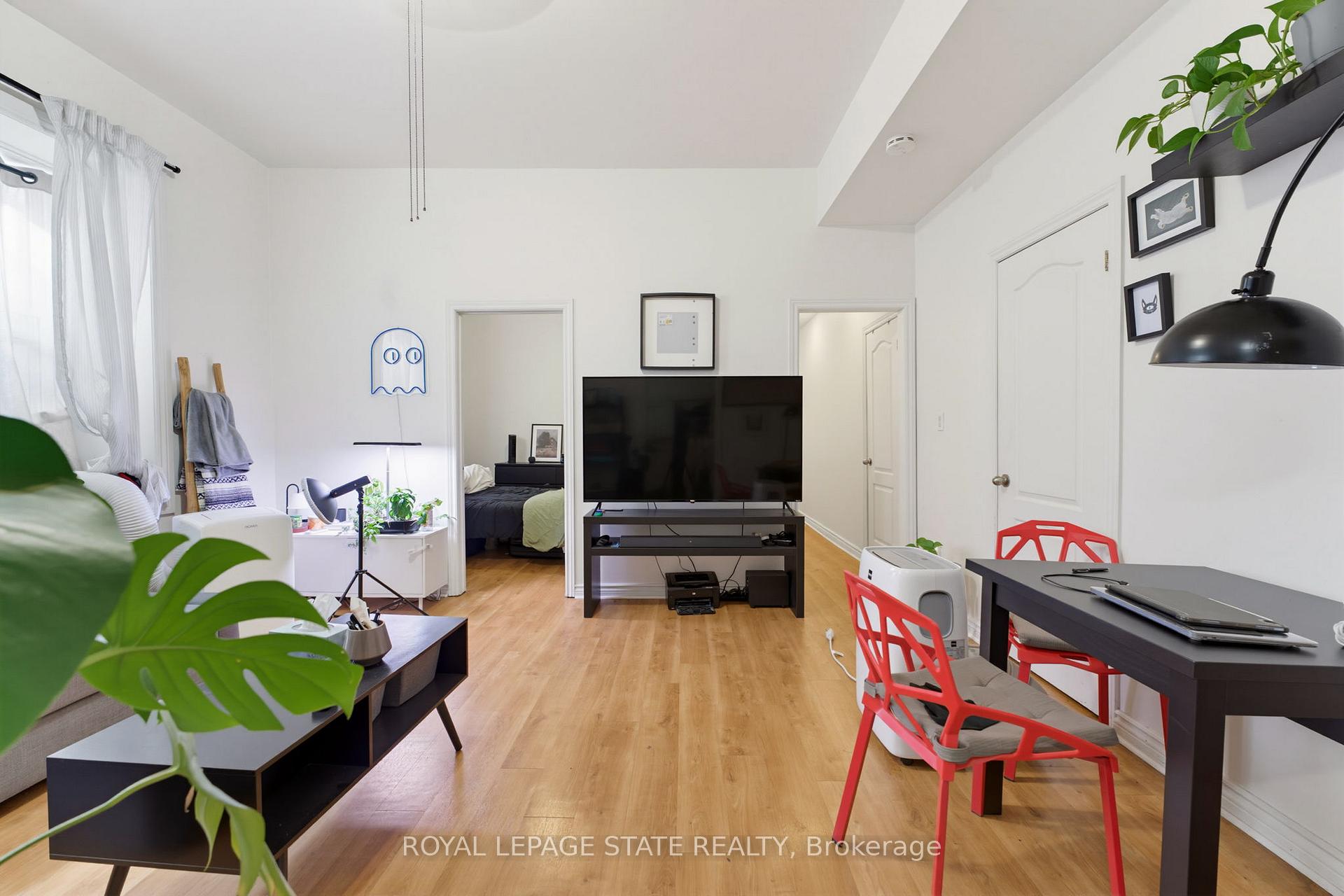 Photo 28 of 113 Wentworth Street S, Hamilton, Stinson — HOMEH