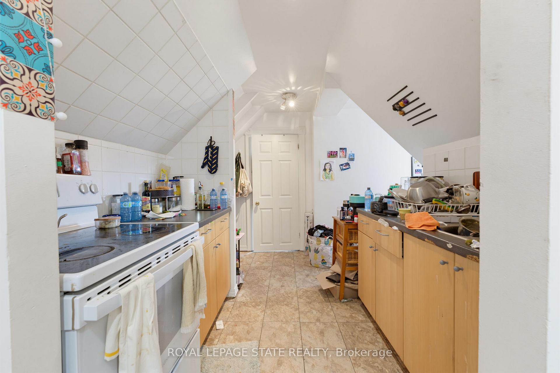 Photo 37 of 113 Wentworth Street S, Hamilton, Stinson — HOMEH