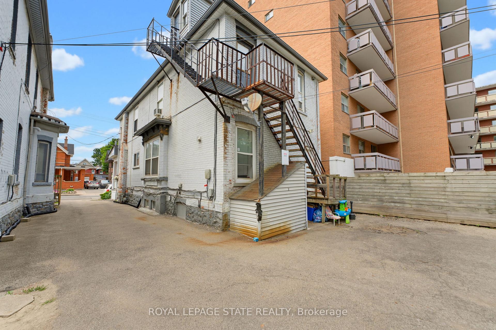 Photo 43 of 113 Wentworth Street S, Hamilton, Stinson — HOMEH