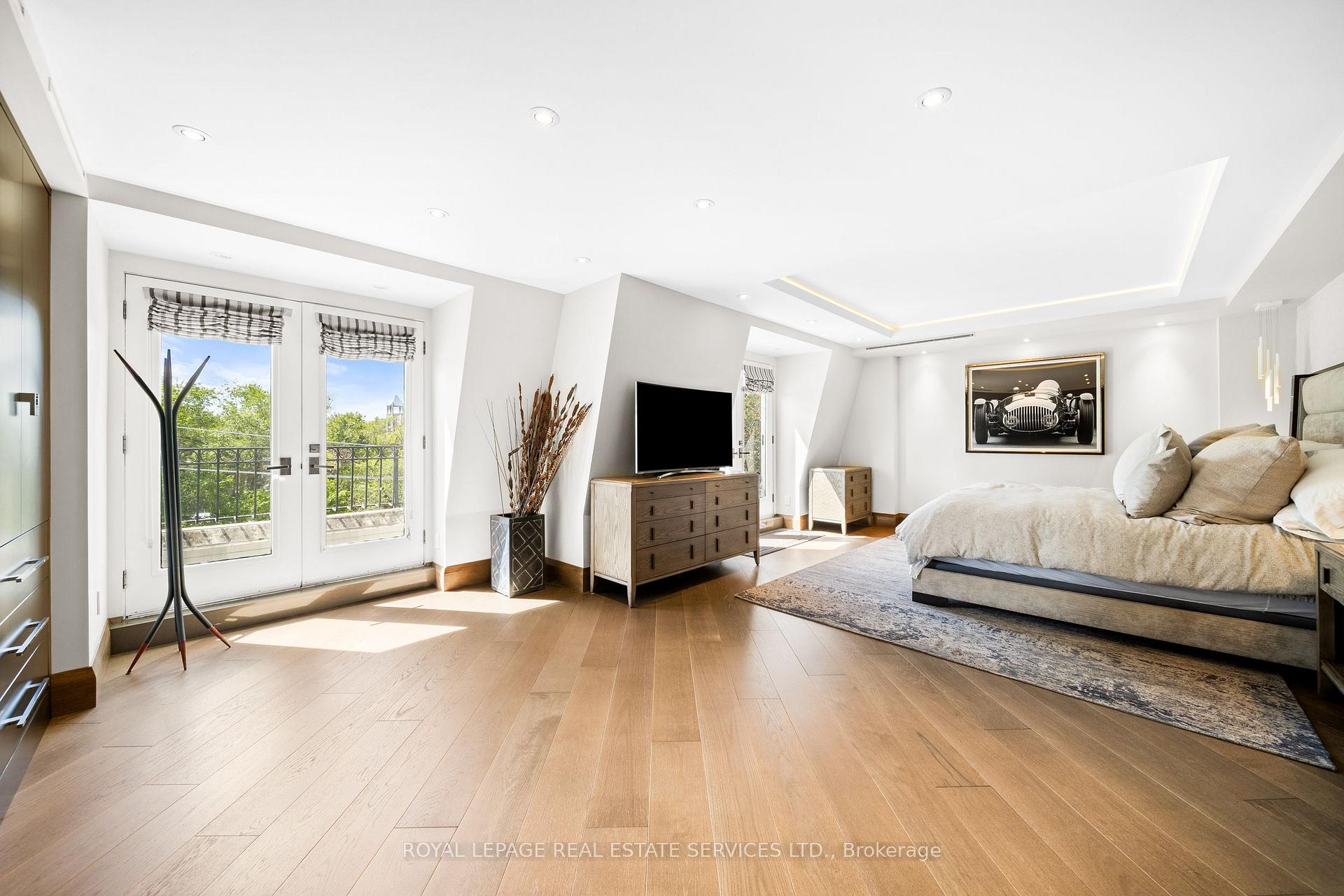 Photo 35 of Unit 501, 50 Old Mill Road, Etobicoke, Kingsway South — HOMEH
