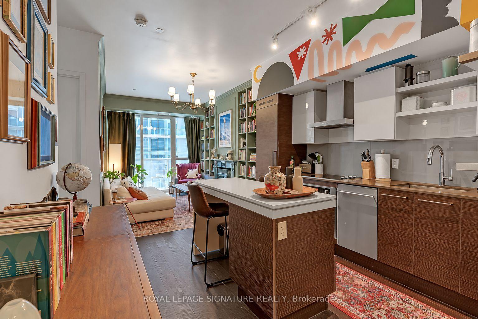 Front of Unit 230, 1030 King Street W