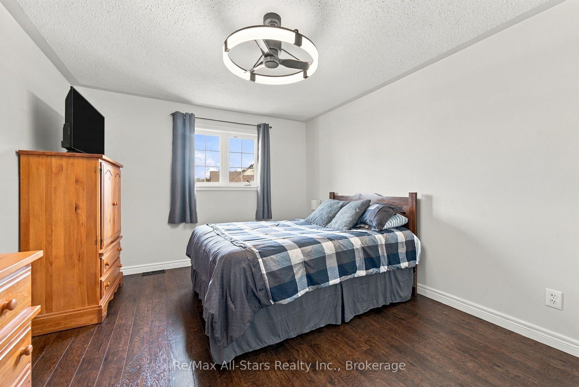Photo 19 of 110 Hammond Street, Clarington, Bowmanville — HOMEH