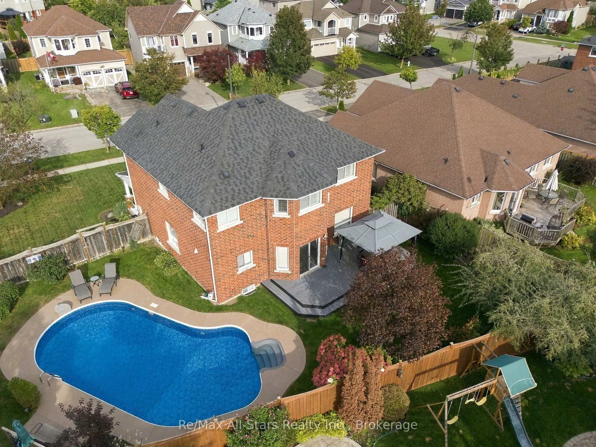 Photo 37 of 110 Hammond Street, Clarington, Bowmanville — HOMEH