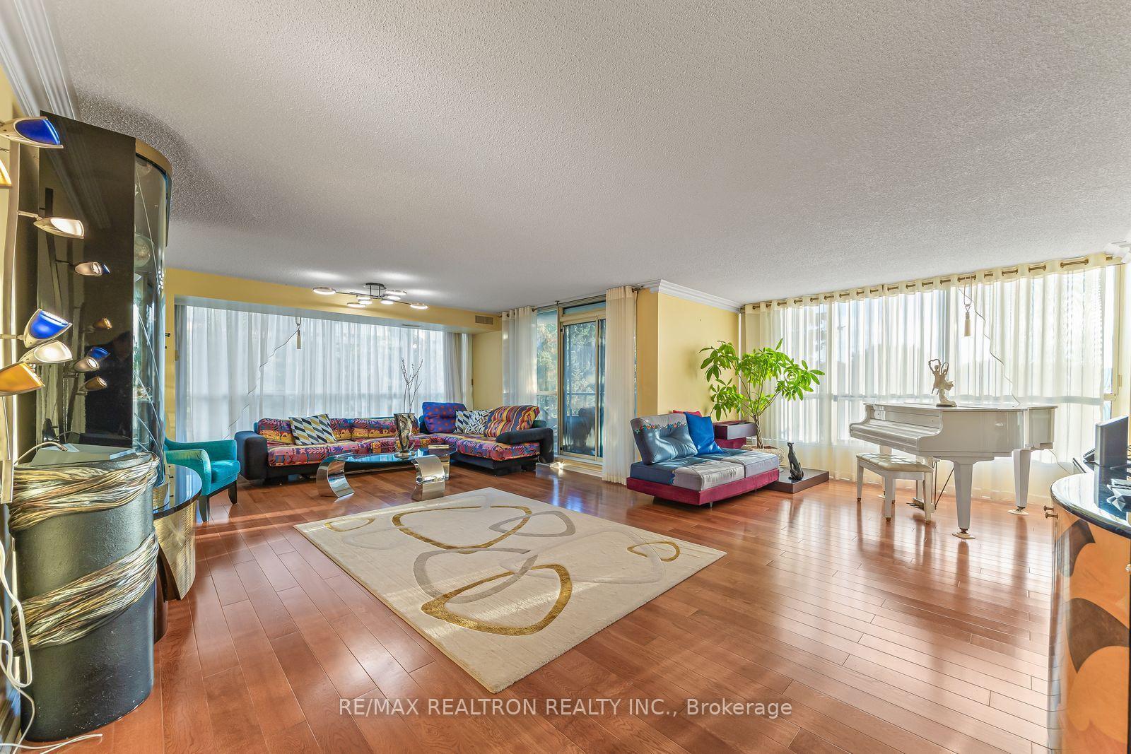 Photo 2 of Unit 510, 7300 Yonge Street, Vaughan, Crestwood-Springfarm-Yorkhill — HOMEH
