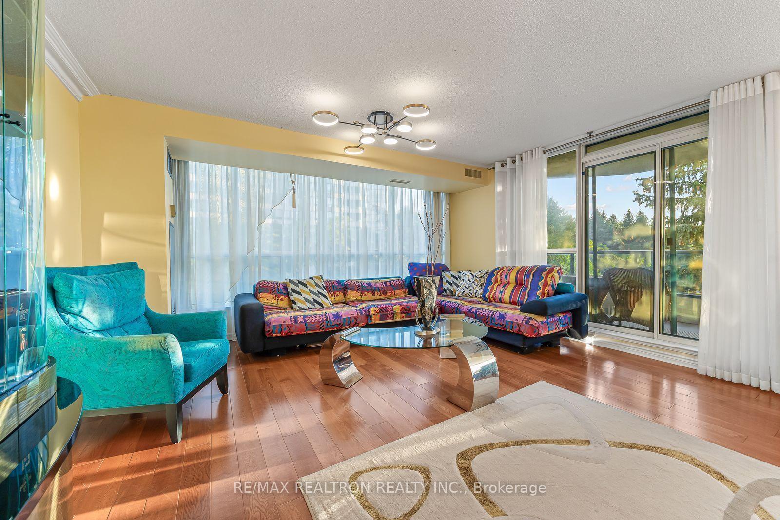Photo 4 of Unit 510, 7300 Yonge Street, Vaughan, Crestwood-Springfarm-Yorkhill — HOMEH