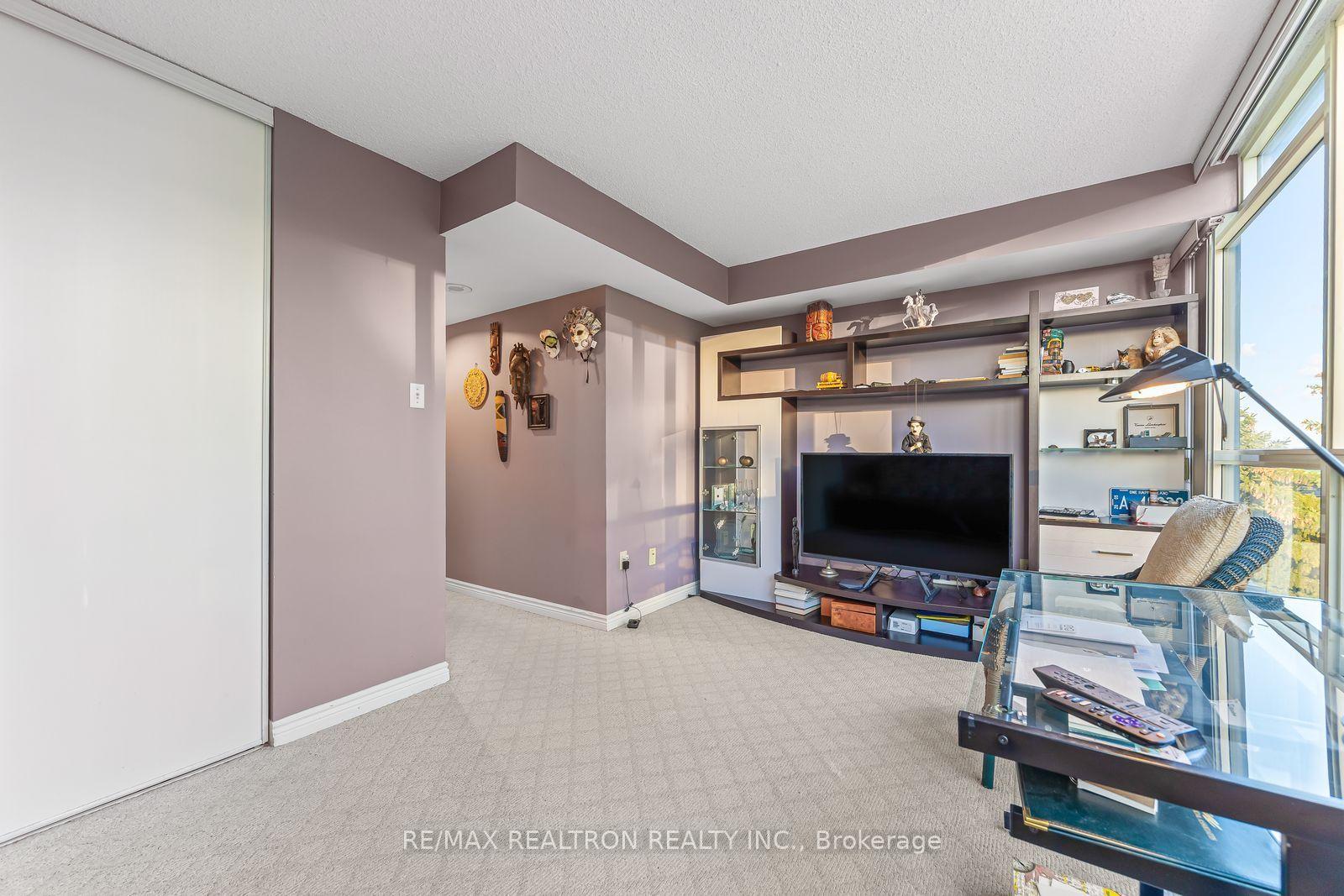 Photo 5 of Unit 510, 7300 Yonge Street, Vaughan, Crestwood-Springfarm-Yorkhill — HOMEH